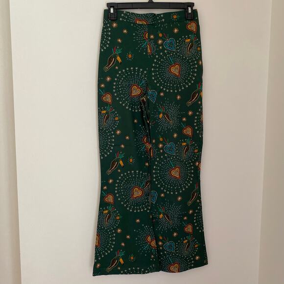 Anthropologie Farm Rio Fernanda Flared Pants Green Toucan Bird Tropical XS - Picture 1 of 10